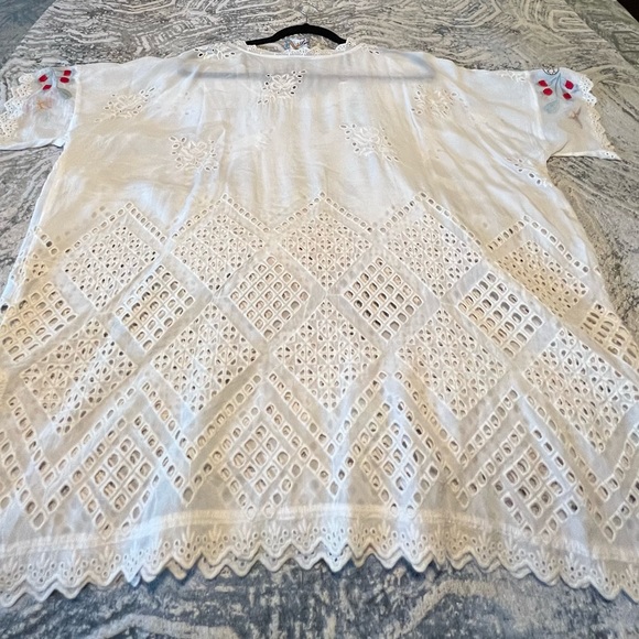 Johnnie Was Women’s Ecru color Top - Picture 8 of 8